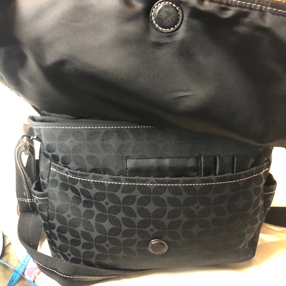 Fossil Black Messenger Bag with Adjustable Strap. Like new. OG hangtag and key - Picture 14 of 16